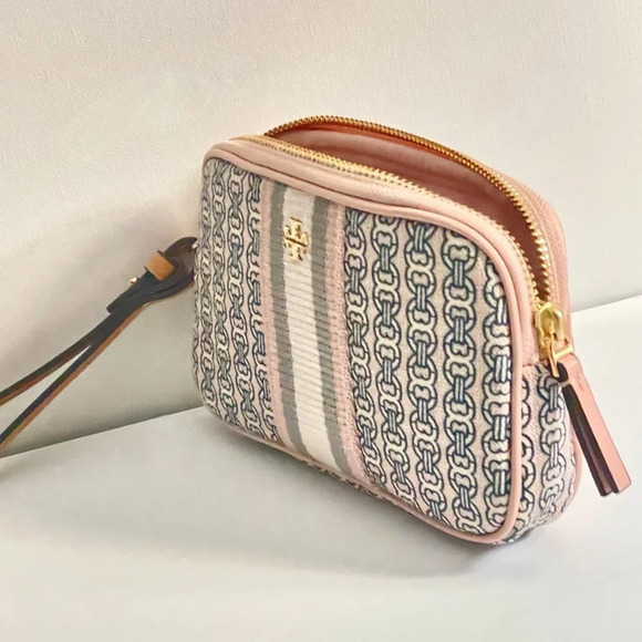 Tory Burch Gemini Link Wristlet Coastal Pink Gold Hardware H:4.2", L 7.2" - Picture 11 of 16